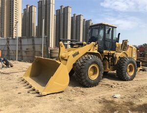 челен товарач Caterpillar 966H