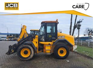 челен товарач JCB 411