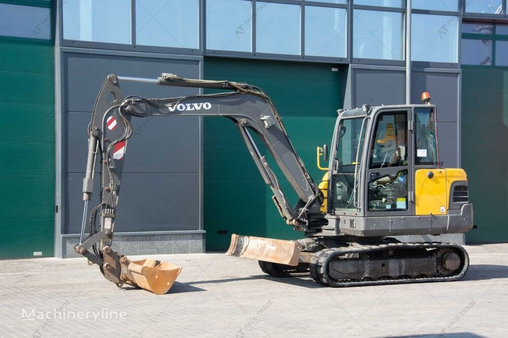 мини багер Volvo EC55C