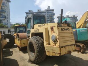 пътен валяк BOMAG BW217