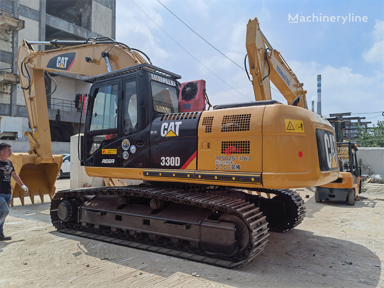 верижен багер Caterpillar 330DL