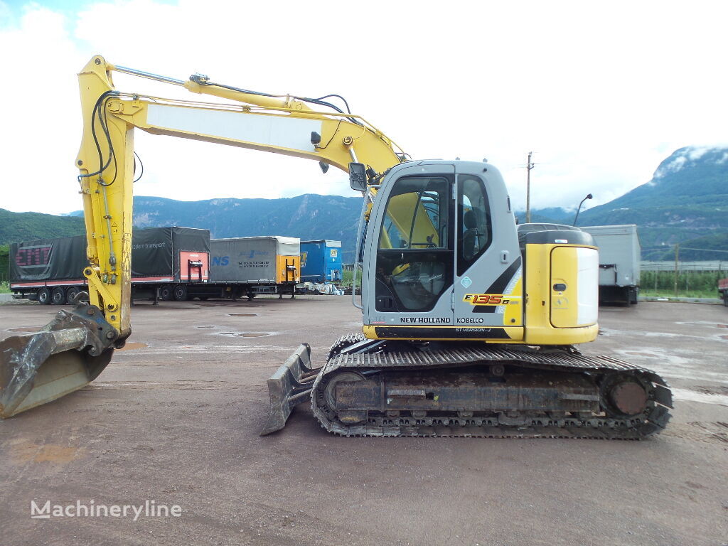 верижен багер New Holland E 135 B SR-2